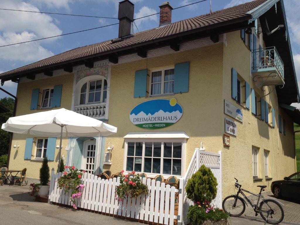 Auberge de jeunesse Dreimaderlhaus Rieden à Füssen Extérieur photo